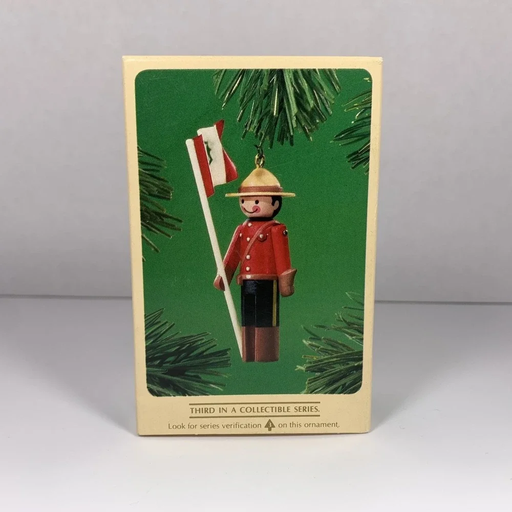 Hallmark 1984 clothespin